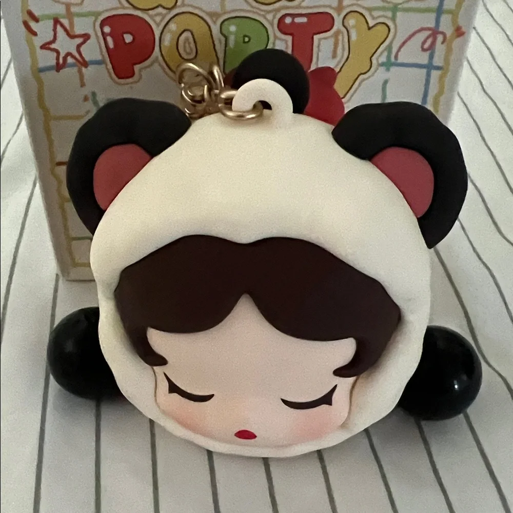Pop Mart Pop Bean Pajama Party earphone case (skullpanda)